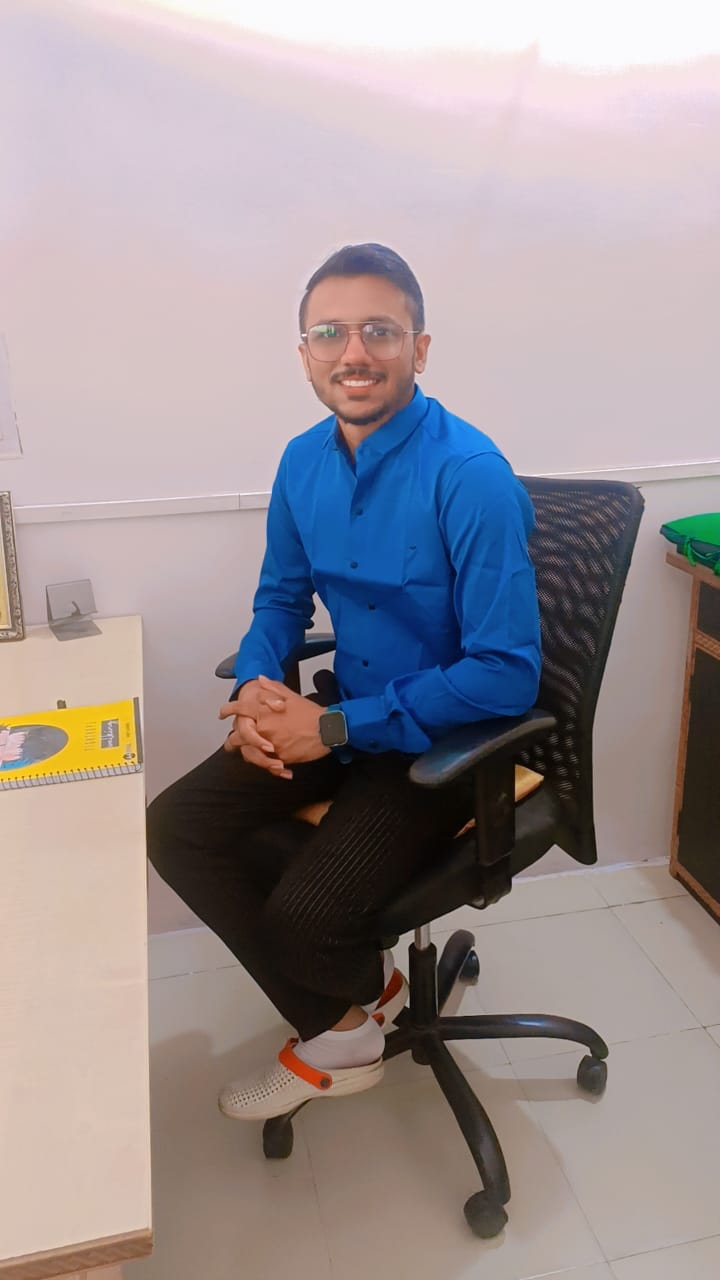 Dr. Vaibhav Patel at Lakulish Physiotherapy